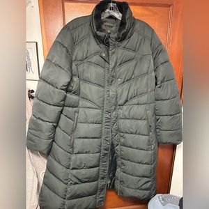 Bernardo Quilted Walker Coat Women’s Size XL